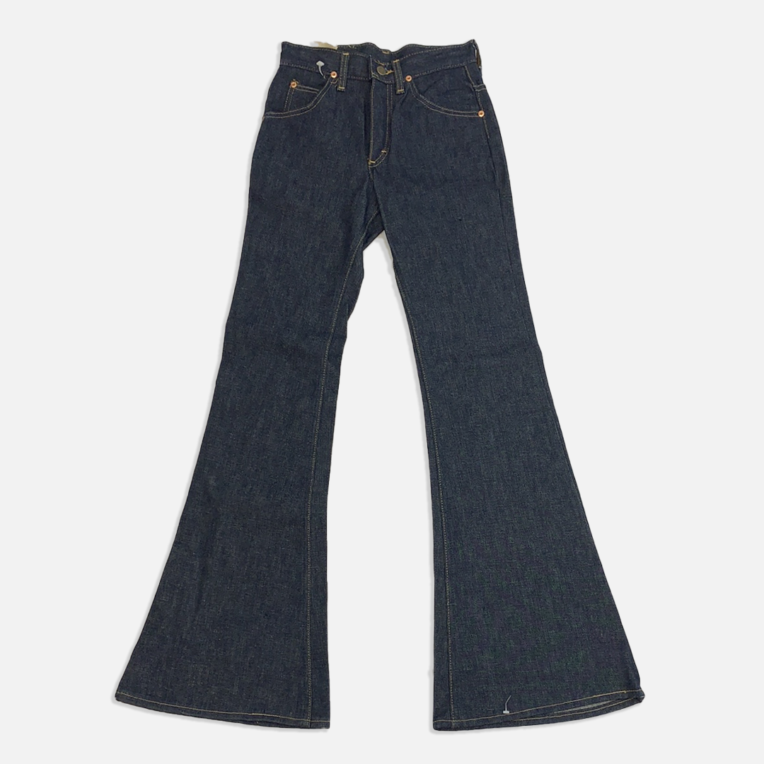 AVELINE flared retro jean (blue) 韓国芸能人協賛ブランド AVELINE flared retro jean (blue) 韓国芸能人協賛ブランド