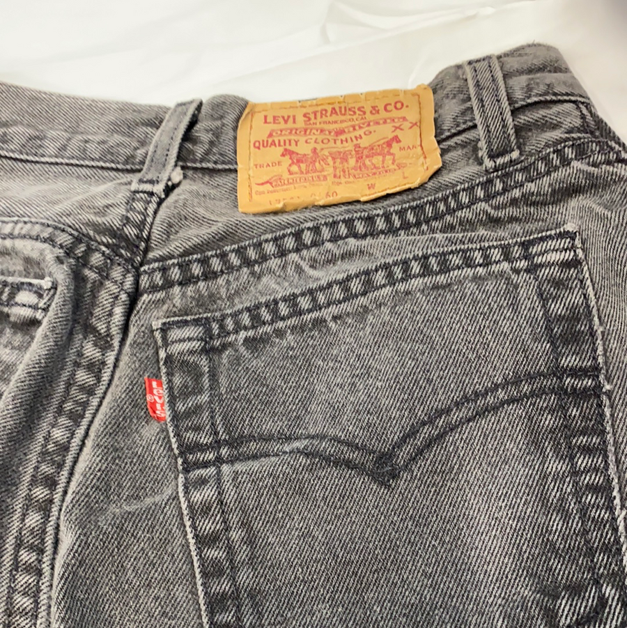 Vintage Levi’s 501 Grey Wash Red Tab Denim Pants - W26 - The Era NYC
