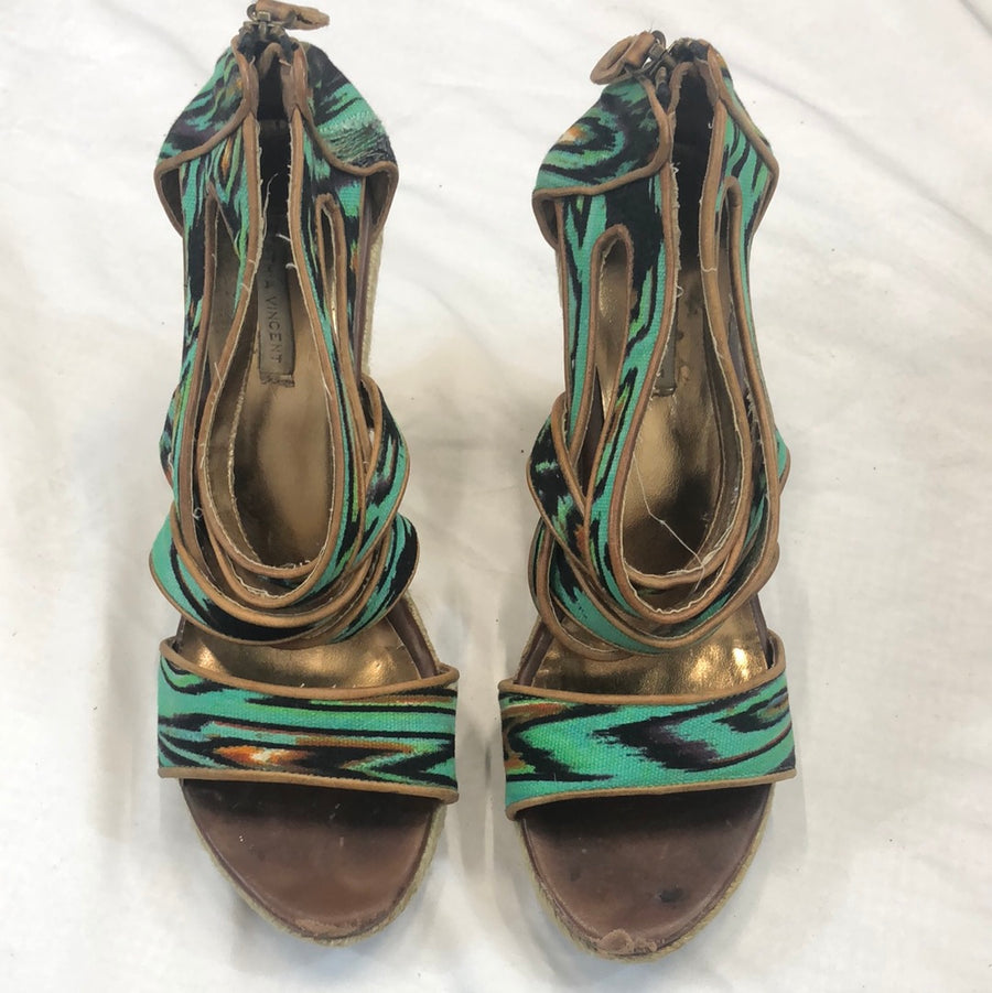 Cynthia Vincent Green Wedges