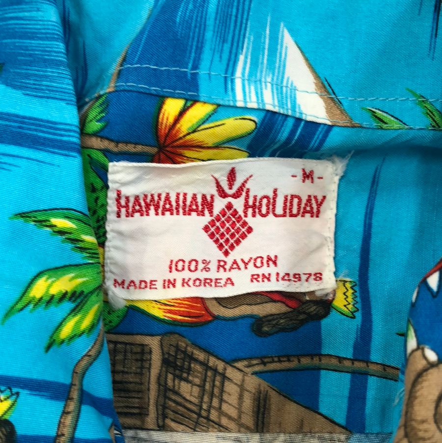 Vintage Hawaiian Holiday Men’s Short Sleeve Button Up